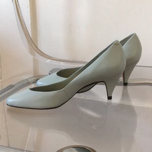 Vintage kitten heels
